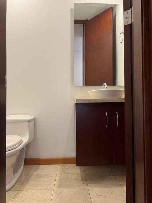 Apartamento de 3 alcobas en arriendo en Chicó Reservado, Bogotá, 180 m² · foto 9 de 15