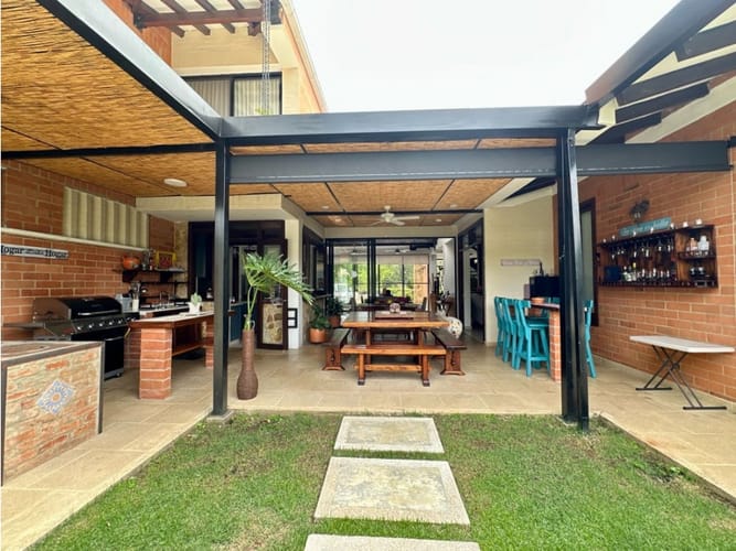 Casa de 5 alcobas en venta en Alfaguara, Jamundí, 323 m² · foto 6 de 24