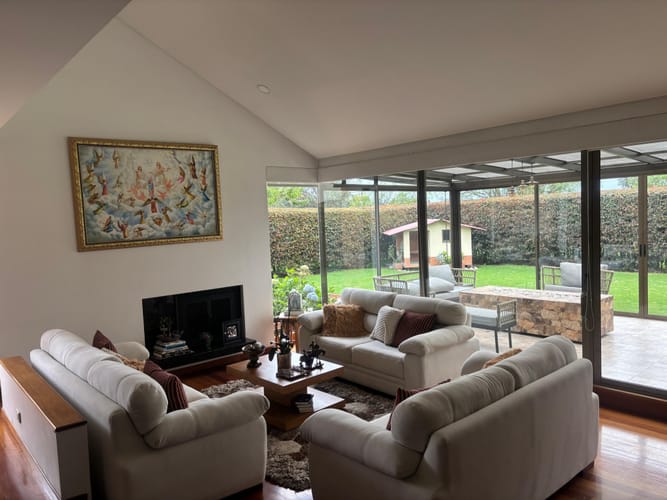 Casa de 4 alcobas en arriendo en Siberia, Cota, 300 m² · foto 2 de 24