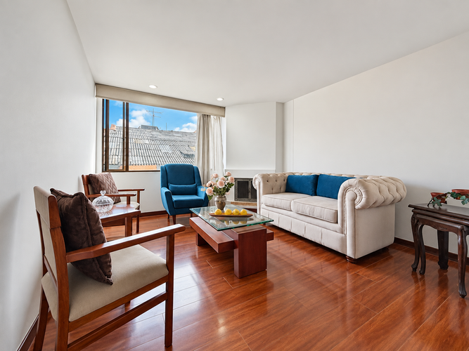 Apartamento de 3 alcobas en venta en Cedritos, Bogotá, 96 m² · foto 2 de 24