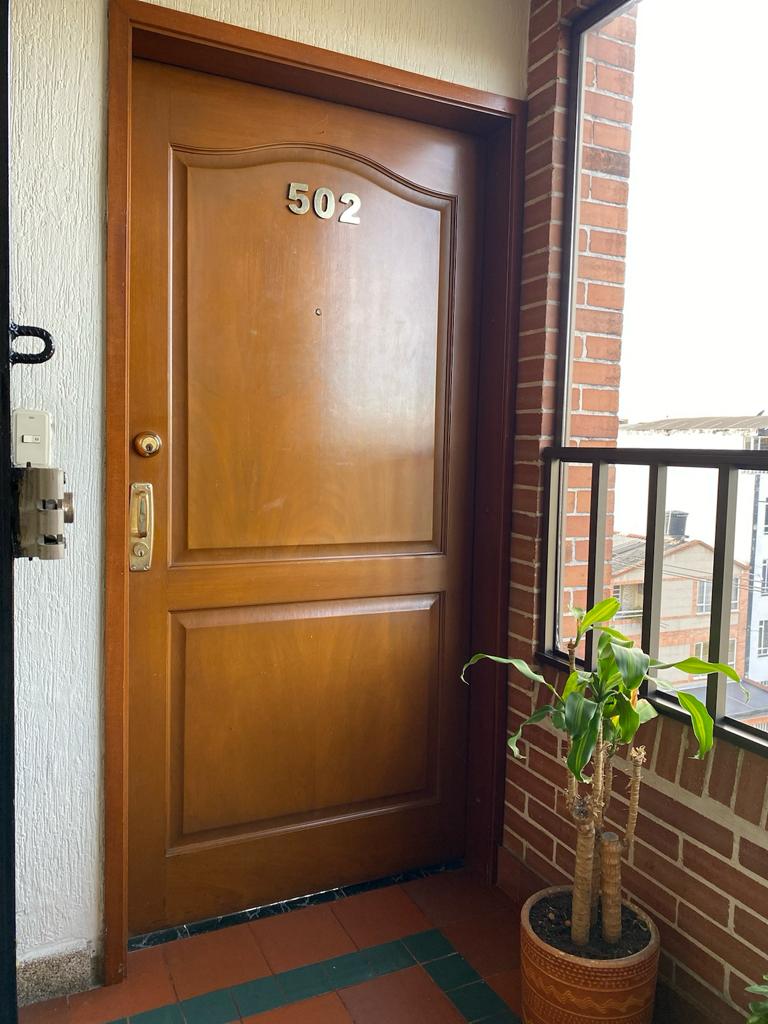 Apartamento en venta en Las Americas, Bogotá · foto 2 de 19