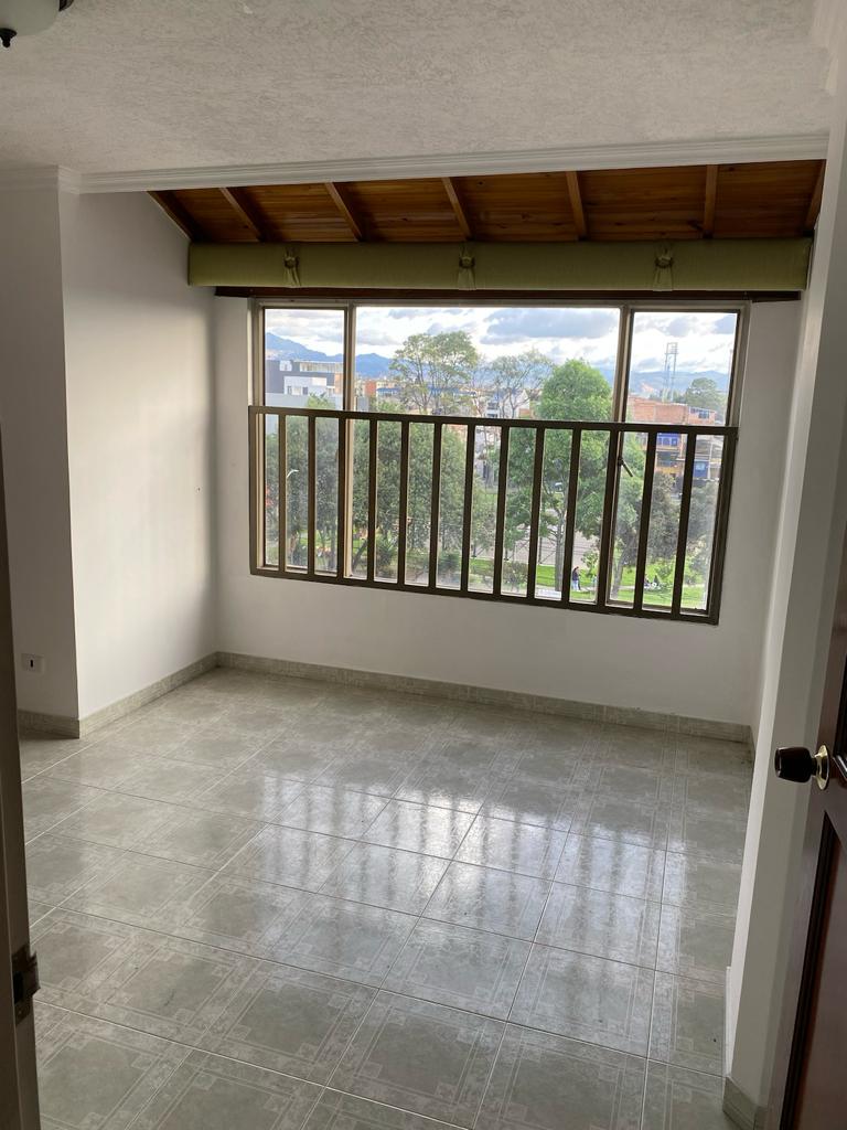 Apartamento en venta en Las Americas, Bogotá · foto 8 de 19