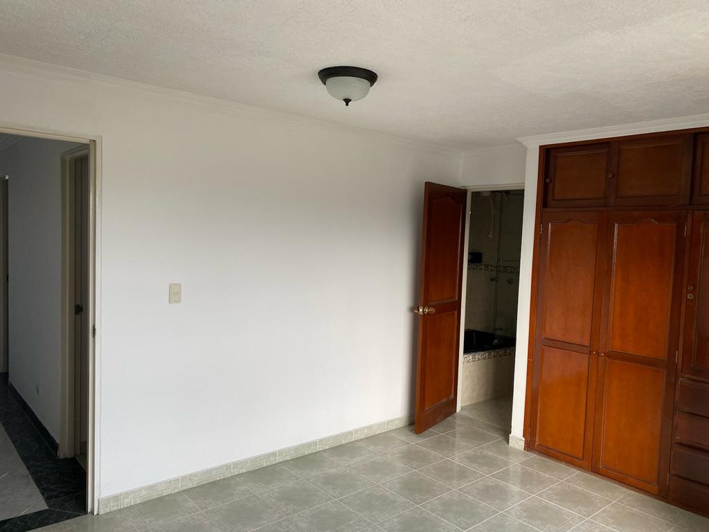 Apartamento en venta en Las Americas, Bogotá · foto 9 de 19