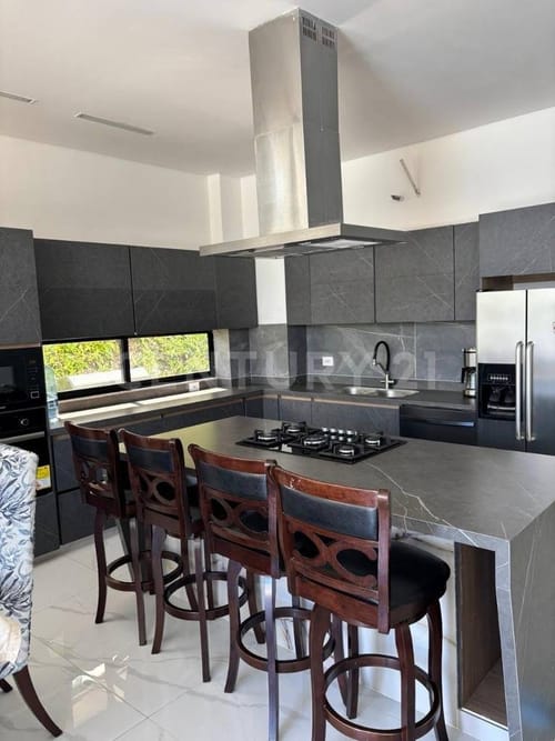 Casa de 4 alcobas en venta en Cn. Lagos Del Peñon, Girardot, 562 m² · foto 11 de 18