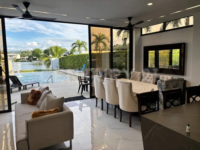 Casa de 4 alcobas en venta en Cn. Lagos Del Peñon, Girardot, 562 m² · foto 16 de 18