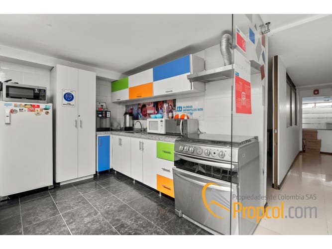Casa de 6 alcobas en venta en Chico, Bogotá, 344 m² · foto 6 de 19