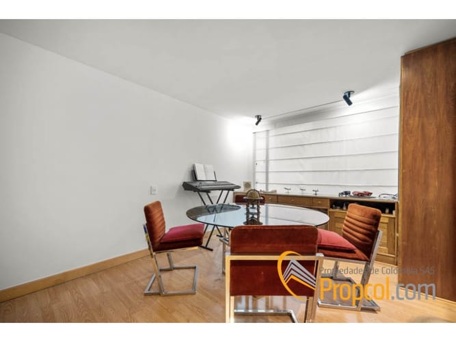 Apartamento de 3 alcobas en venta en Chico Norte, Bogotá, 192 m² · foto 12 de 12