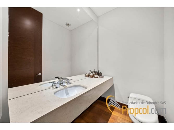 Apartamento de 4 alcobas en venta en Cerros De Niza, Bogotá, 274 m² · foto 4 de 18