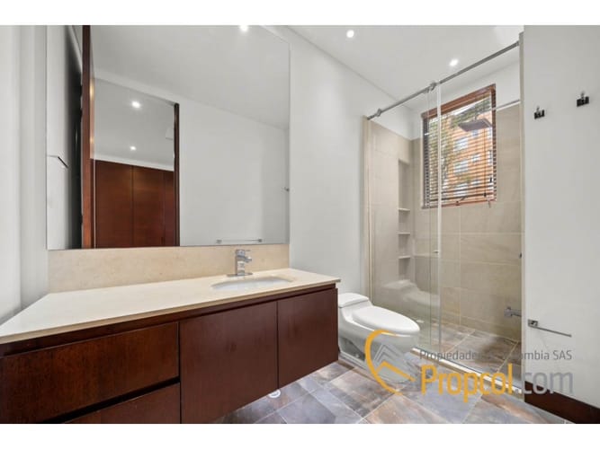 Apartamento de 4 alcobas en venta en Cerros De Niza, Bogotá, 274 m² · foto 13 de 18