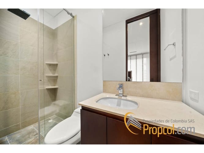 Apartamento de 4 alcobas en venta en Cerros De Niza, Bogotá, 274 m² · foto 15 de 18