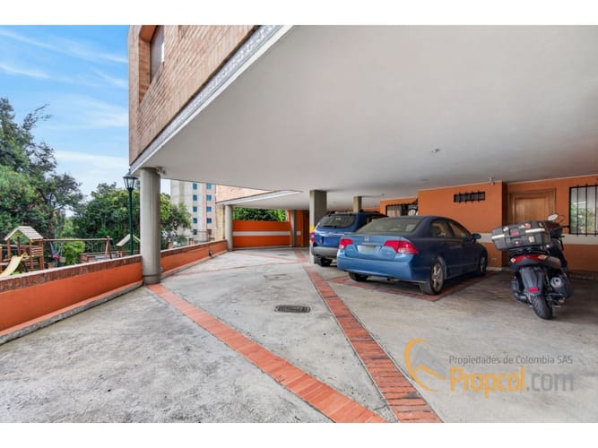Casa de 3 alcobas en venta en Colinas De Suba, Bogotá, 265 m² · foto 16 de 17