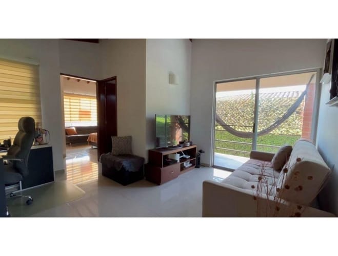 Casa de 3 alcobas en venta en Alfaguara, Jamundí, 228 m² · foto 11 de 14