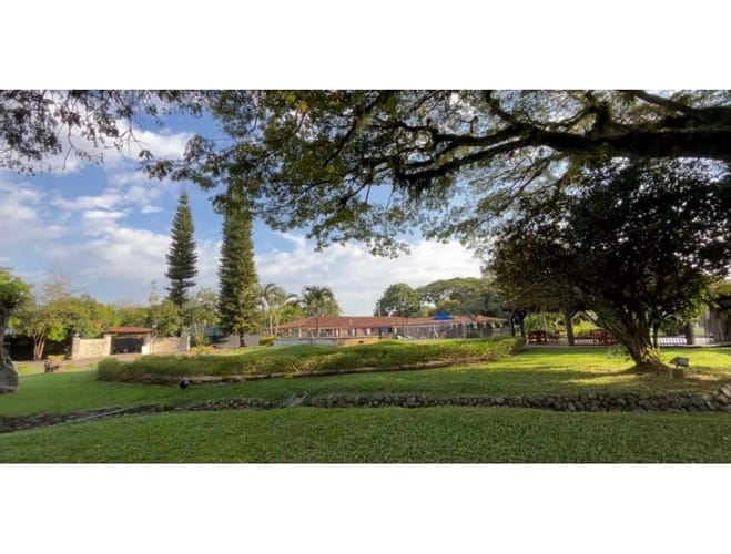 Casa de 3 alcobas en venta en Alfaguara, Jamundí, 228 m² · foto 10 de 14