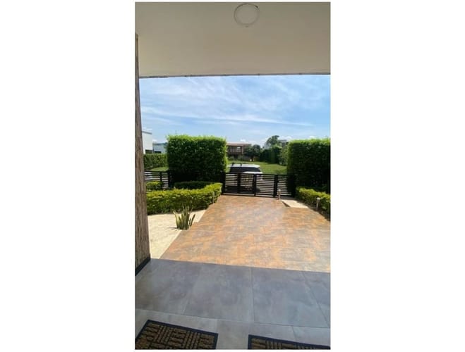 Casa de 5 alcobas en venta en Alfaguara, Jamundí, 320 m² · foto 5 de 9