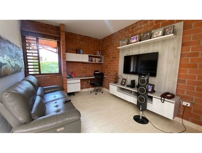 Casa de 3 alcobas en venta en Alfaguara, Jamundí, 280 m² · foto 7 de 19