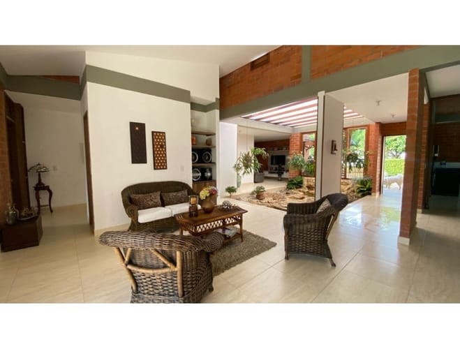Casa de 3 alcobas en venta en Alfaguara, Jamundí, 280 m² · foto 11 de 19