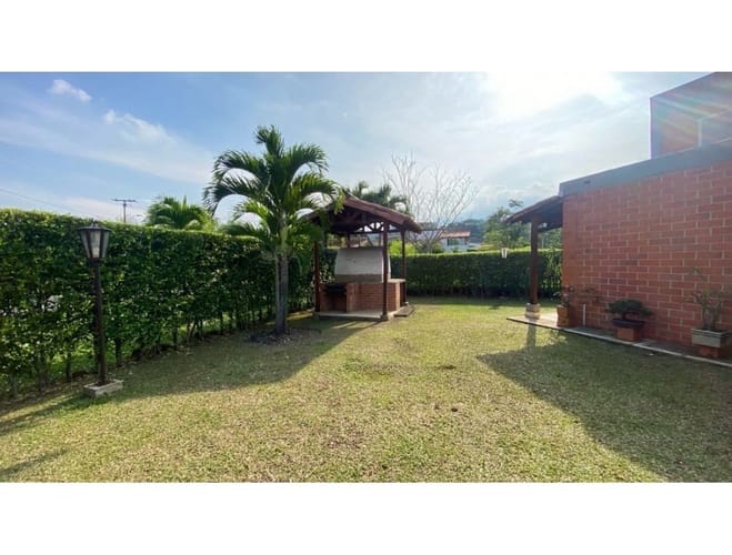Casa de 3 alcobas en venta en Alfaguara, Jamundí, 280 m² · foto 10 de 19