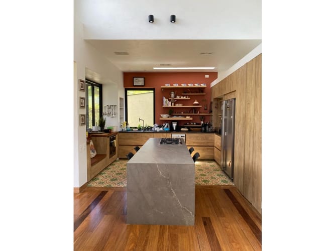 Casa de 3 alcobas en venta en El Centro, Rionegro, 339 m² · foto 4 de 9