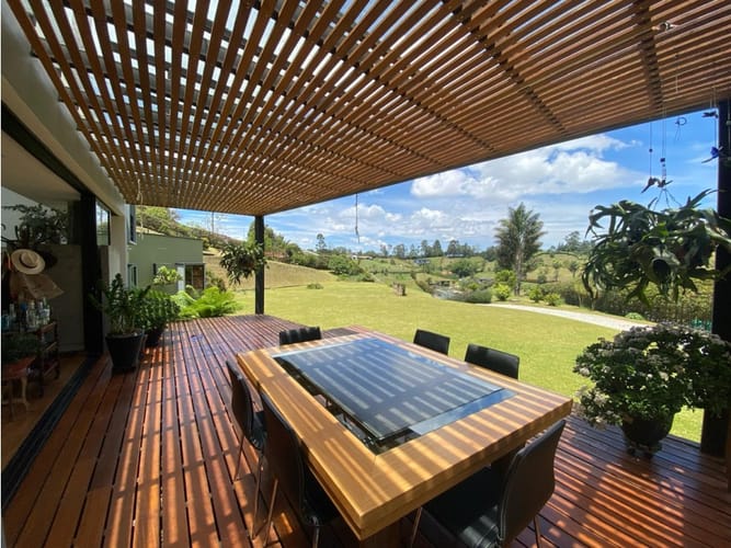 Casa de 3 alcobas en venta en El Centro, Rionegro, 339 m² · foto 8 de 9