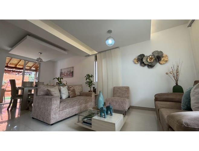Casa de 4 alcobas en venta en Cinco Soles, Jamundí, 170 m² · foto 4 de 18