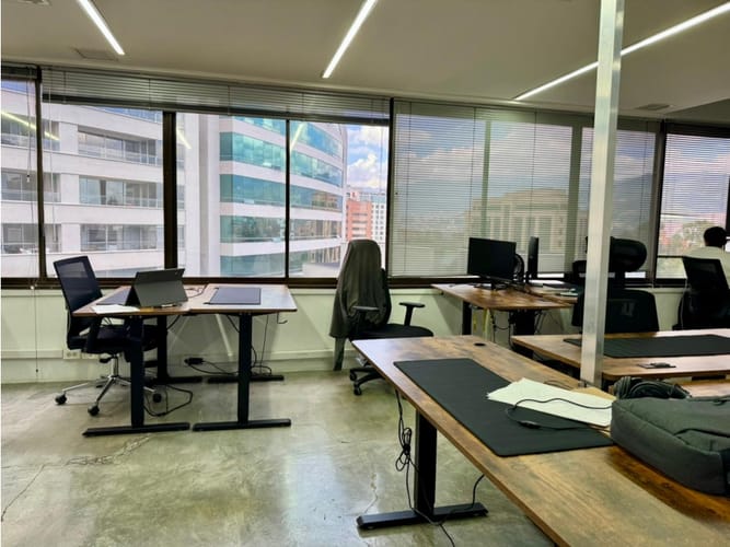 Oficina en venta en El Poblado, Medellín, 119 m² · foto 2 de 21