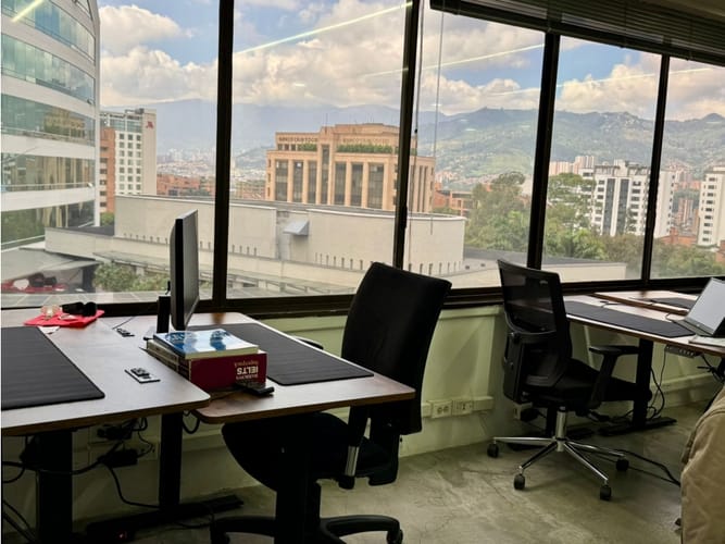 Oficina en venta en El Poblado, Medellín, 119 m² · foto 3 de 21