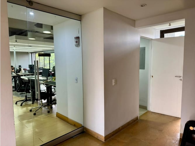 Oficina en venta en El Poblado, Medellín, 119 m² · foto 9 de 21