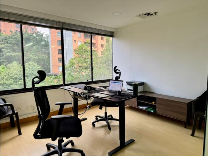 Oficina en venta en El Poblado, Medellín, 119 m² · foto 13 de 21