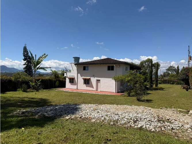 Finca en venta en El Centro, Marinilla, 140 m² · foto 2 de 24