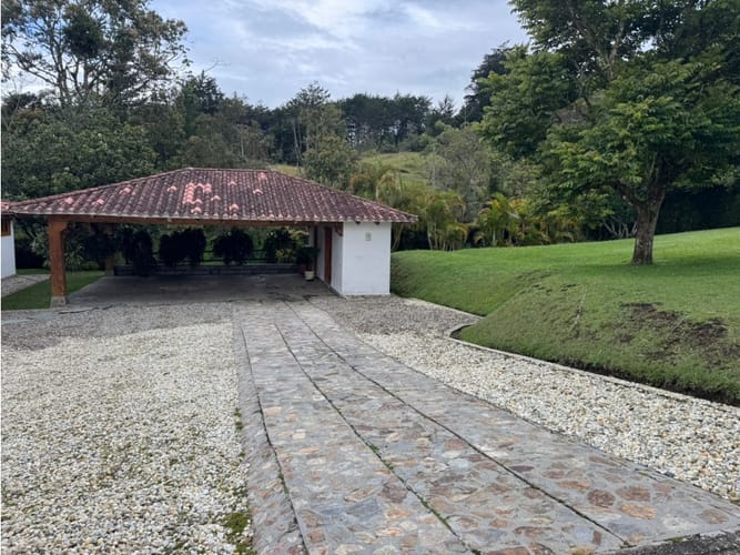 Finca en venta en El Centro, Rionegro, 220 m² · foto 5 de 24
