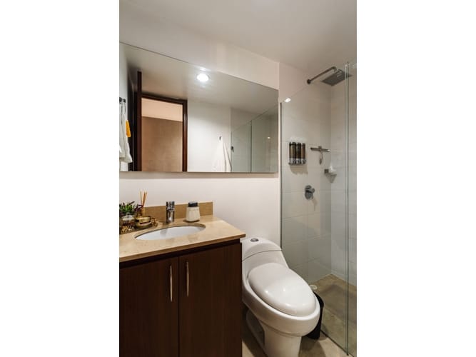 Apartamento de 2 alcobas en arriendo en Loma Del Indio, Medellín, 76 m² · foto 13 de 16