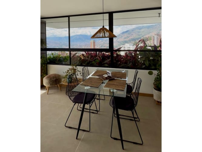 Apartamento de 2 alcobas en venta en Vía Las Palmas, Medellín, 130 m² · foto 4 de 24