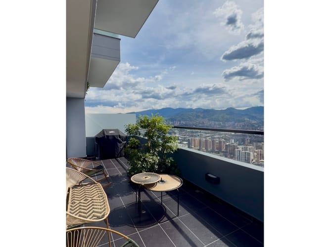 Apartamento de 2 alcobas en venta en Vía Las Palmas, Medellín, 130 m² · foto 14 de 24
