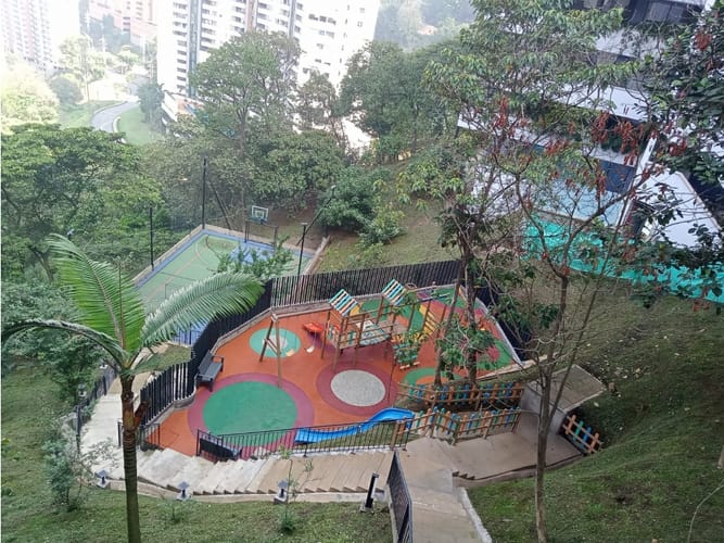 Apartamento de 2 alcobas en venta en Vía Las Palmas, Medellín, 130 m² · foto 17 de 24