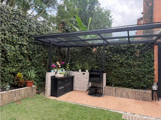 Casa de 4 alcobas en venta en Los Naranjos, Medellín, 240 m² · foto 5 de 24