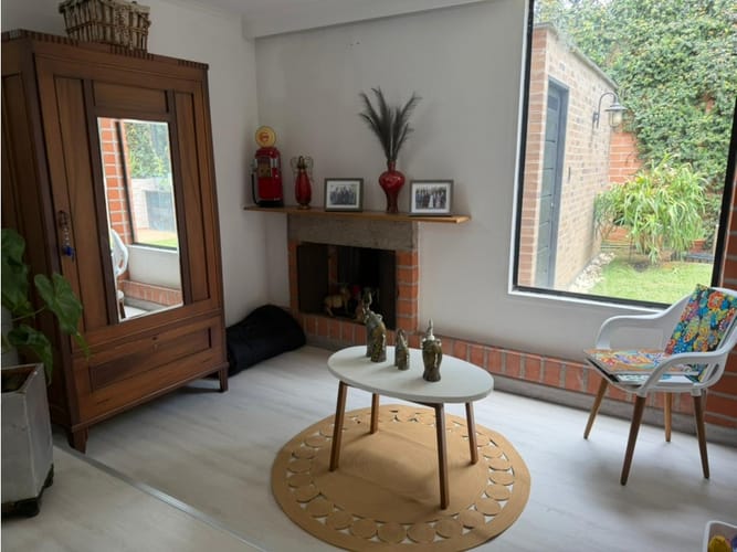 Casa de 4 alcobas en venta en Los Naranjos, Medellín, 240 m² · foto 22 de 24