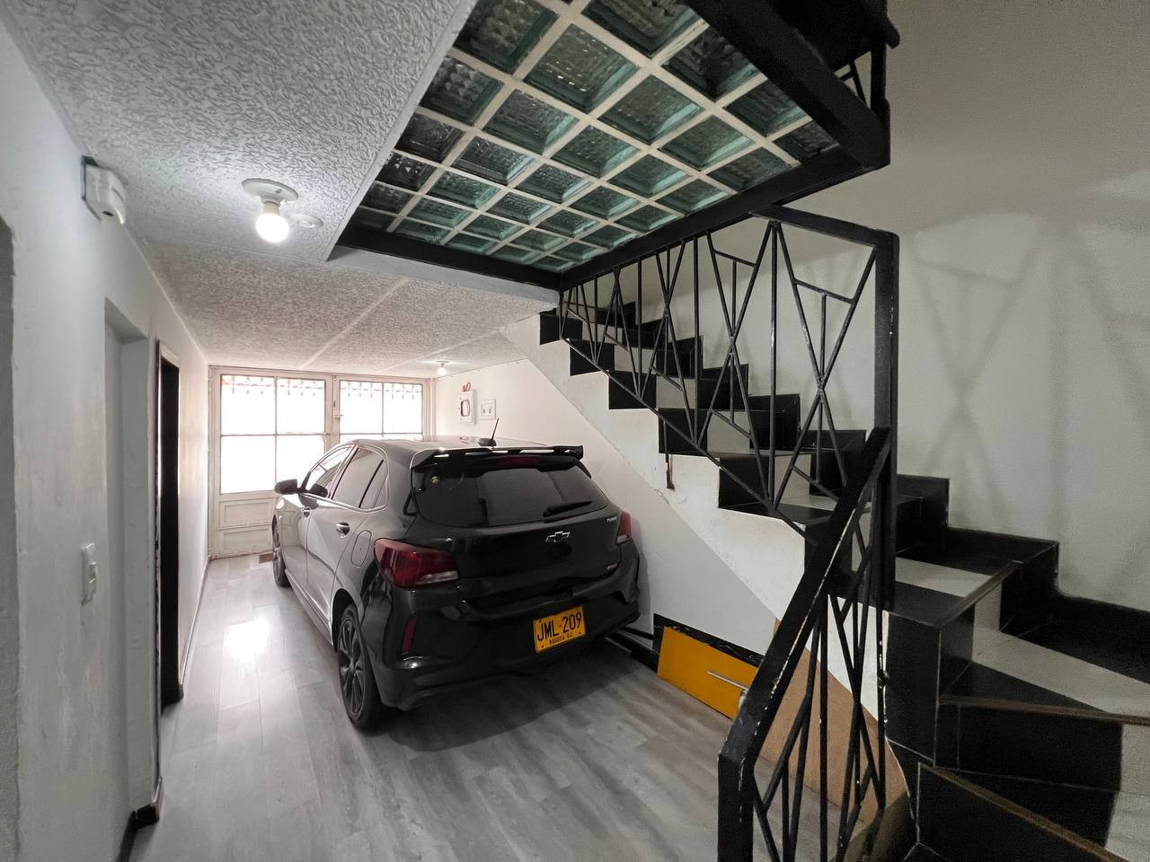 Casa en venta en La Giralda, Bogotá · foto 2 de 23
