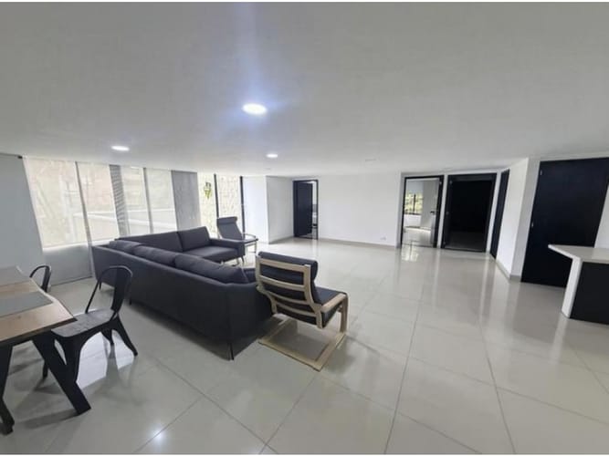 Apartamento en venta en Los Balsos, Medellín · foto 2 de 17
