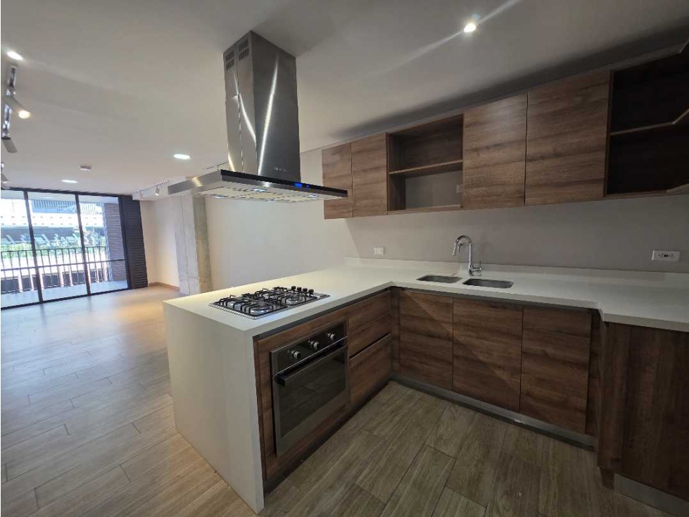 Apartamento en arriendo en Ciudad Del Río, Medellín · foto 6 de 6
