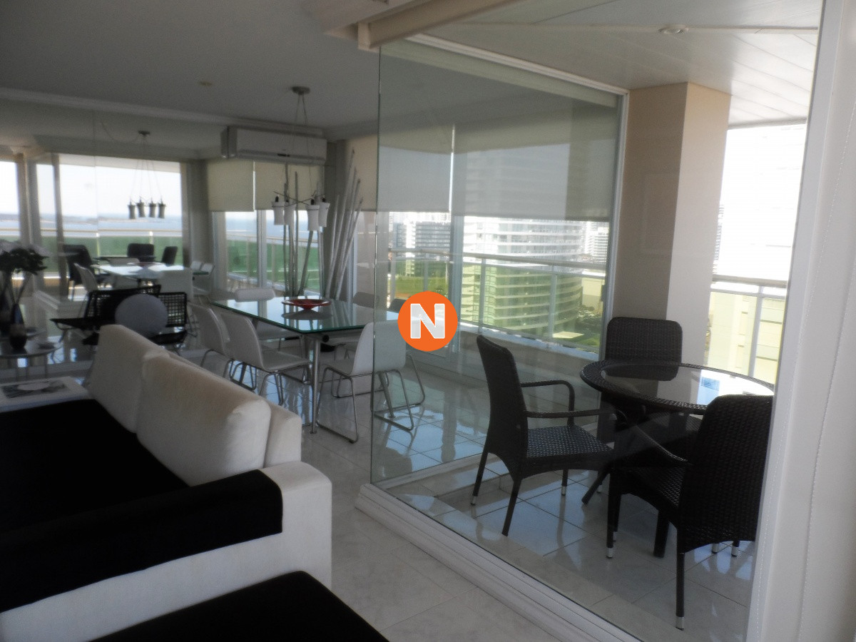 Apartamento en Alquiler, Mansa, Punta del Este, 3 Dormitorios. · Foto 7