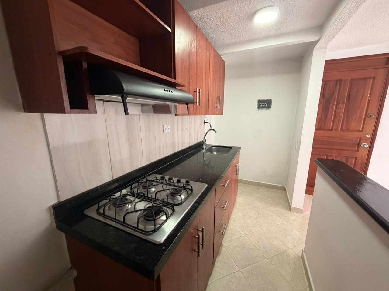 Apartamento en venta en Los Colores, Medellín · foto 2 de 14