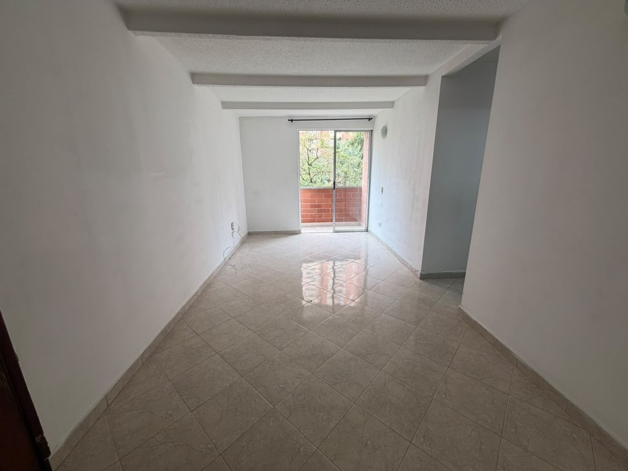 Apartamento en venta en Los Colores, Medellín · foto 5 de 14