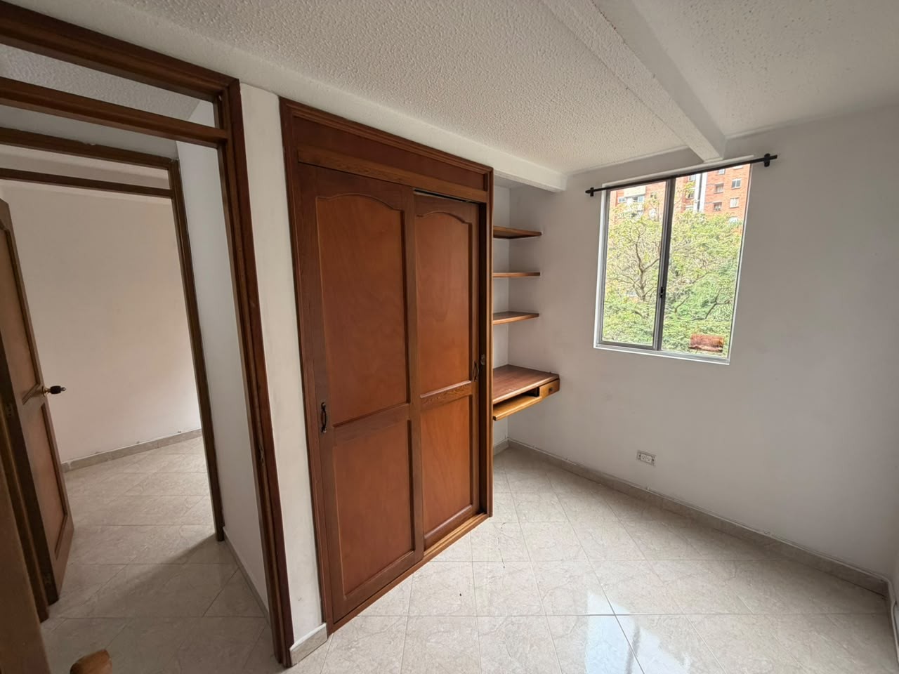 Apartamento en venta en Los Colores, Medellín · foto 6 de 14