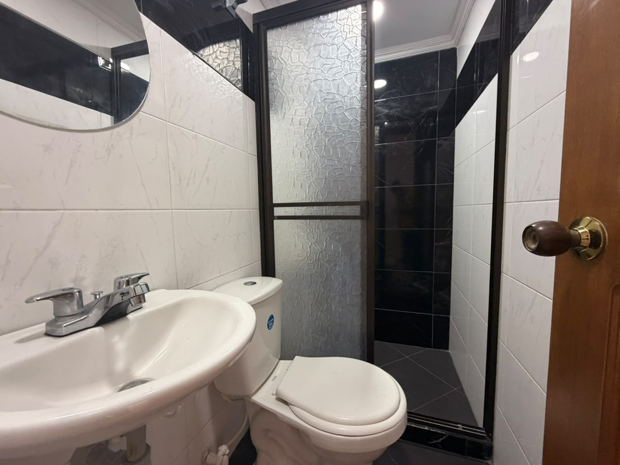 Apartamento en venta en Los Colores, Medellín · foto 9 de 14