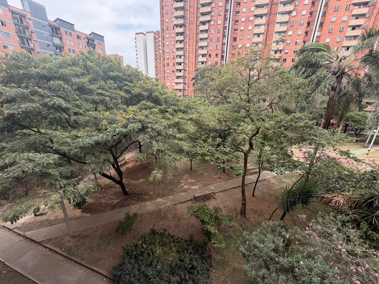 Apartamento en venta en Los Colores, Medellín · foto 12 de 14