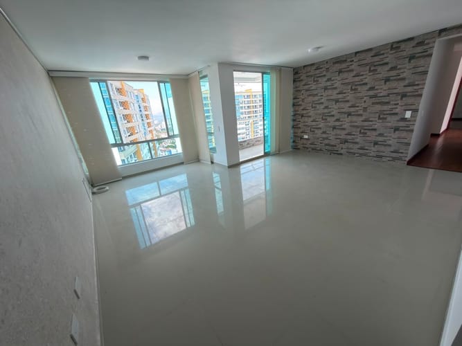 Apartamento de 3 alcobas en venta en Lagos Del Cacique, Bucaramanga, 120 m² · foto 2 de 12