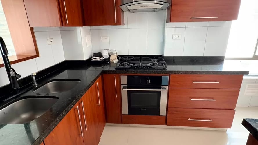 Apartamento de 3 alcobas en venta en Lagos Del Cacique, Bucaramanga, 120 m² · foto 11 de 12