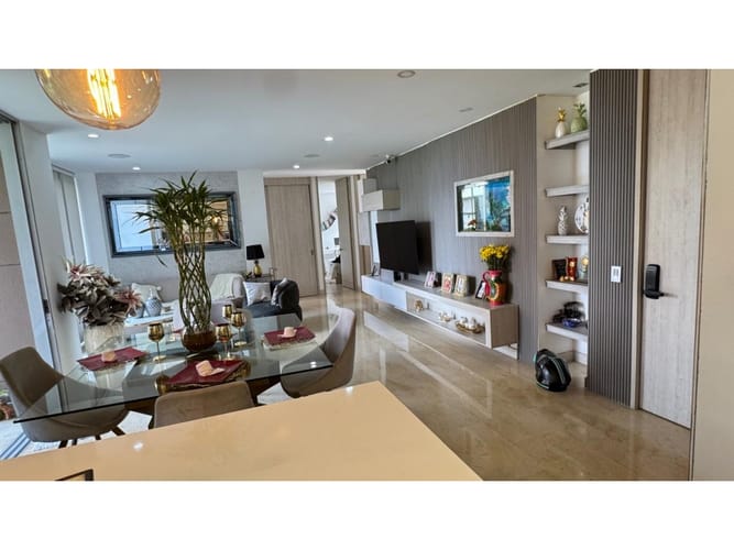 Apartamento de 3 alcobas en venta en La Linde, Medellín, 144 m² · foto 2 de 24