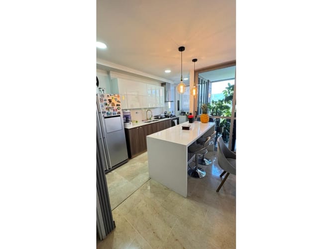 Apartamento de 3 alcobas en venta en La Linde, Medellín, 144 m² · foto 4 de 24