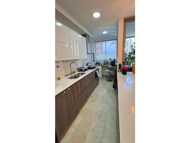 Apartamento de 3 alcobas en venta en La Linde, Medellín, 144 m² · foto 5 de 24
